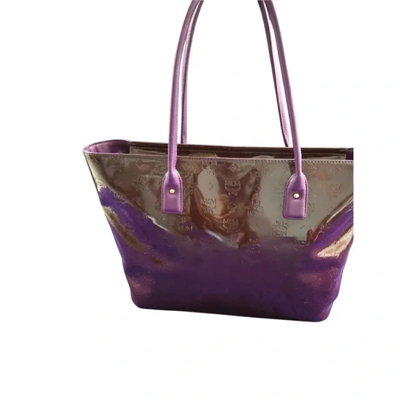 AUTHENTIC MCM LIMITED EDITION PATENT LEATHER MAROON/ PURPLE
SHOULDER BAG TOTE - Picture 3 of 13